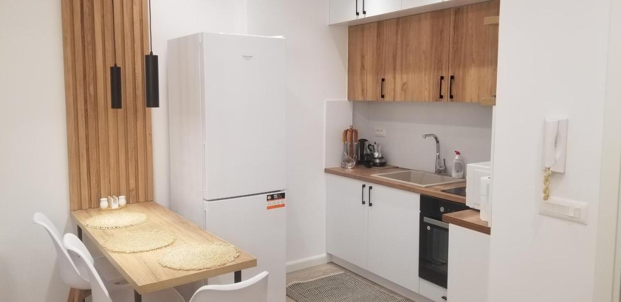 White Apartment Tirana Extérieur photo